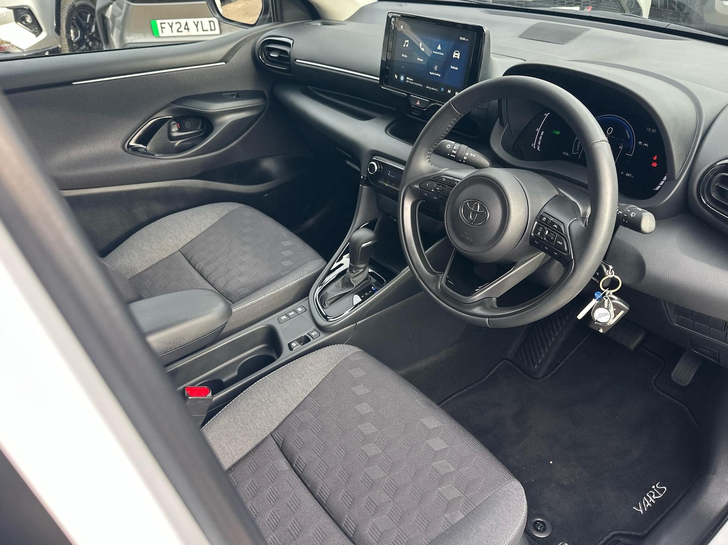 Used Toyota Yaris 2025 for sale - 76381502: Photo 11