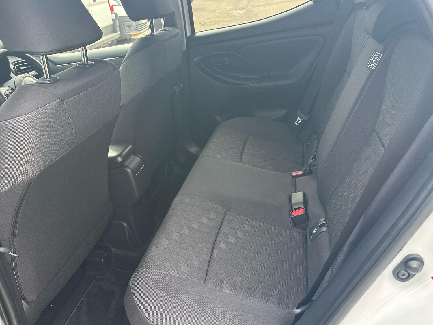 Used Toyota Yaris 2025 for sale - 76381502: Photo 12