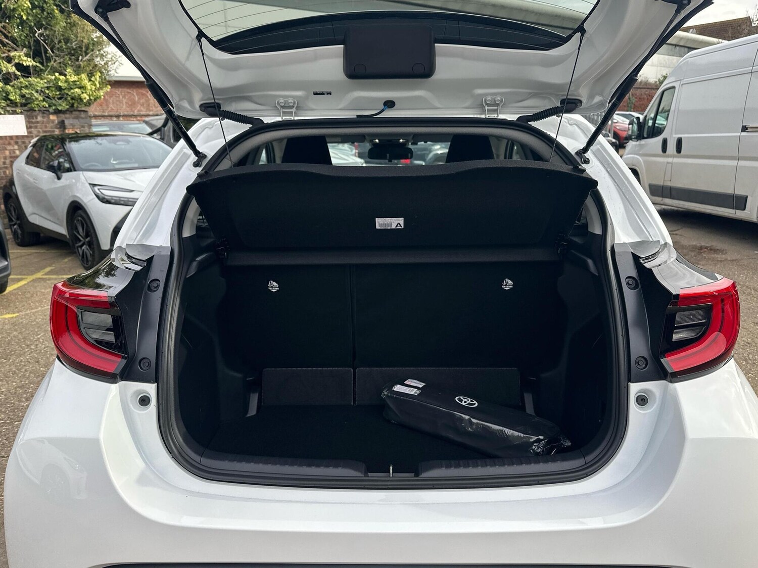 Used Toyota Yaris 2025 for sale - 76381502: Photo 14