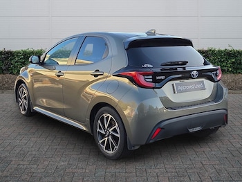 Used Toyota Yaris 2021 for sale - 76800537: Photo