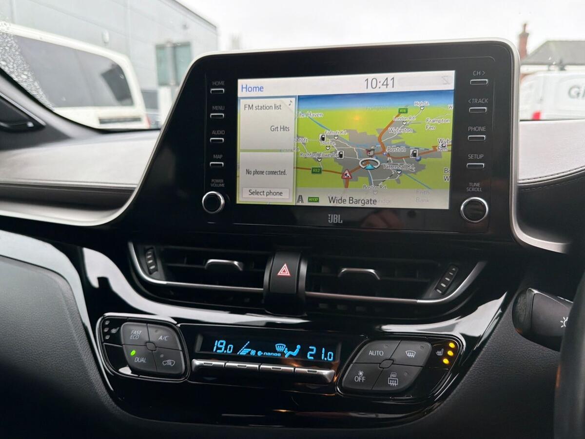 Used Toyota C-HR 2020 for sale - 77401180: Photo 11