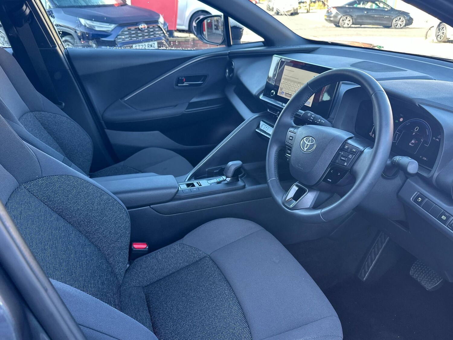 Used Toyota C-HR 2024 for sale - 75758340: Photo 11