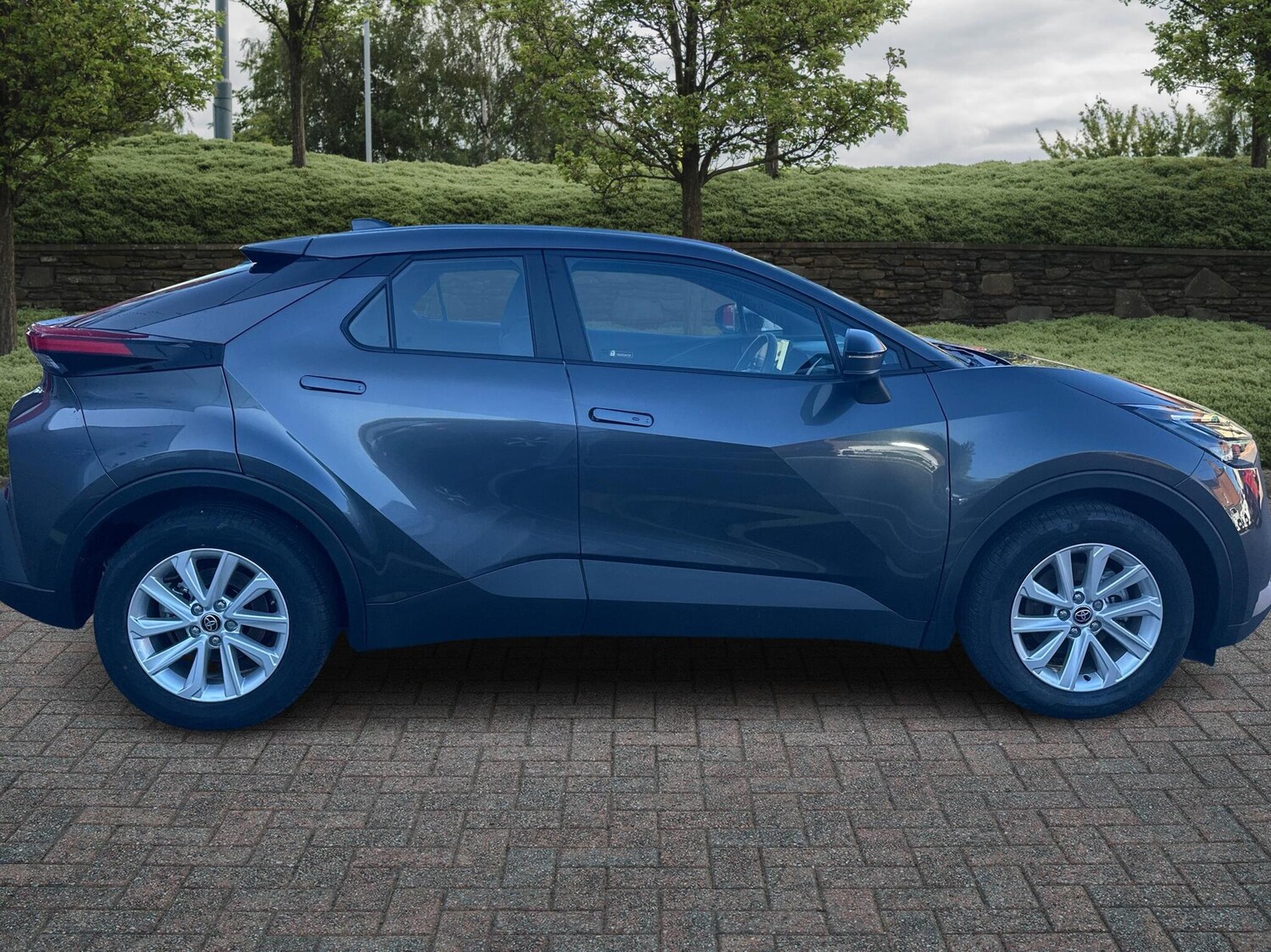 Used Toyota C-HR 2024 for sale - 75758340: Photo 16