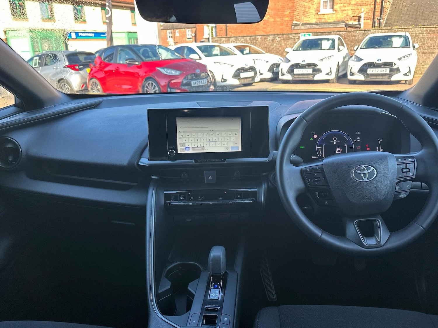 Used Toyota C-HR 2024 for sale - 75758340: Photo 5