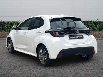 Used Toyota Yaris 2024 for sale - 77826137: Photo