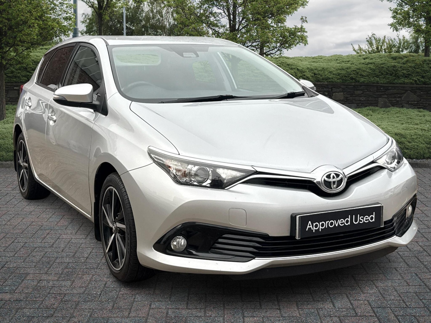 Used Toyota Auris 2017 for sale - 76086099: Photo 1
