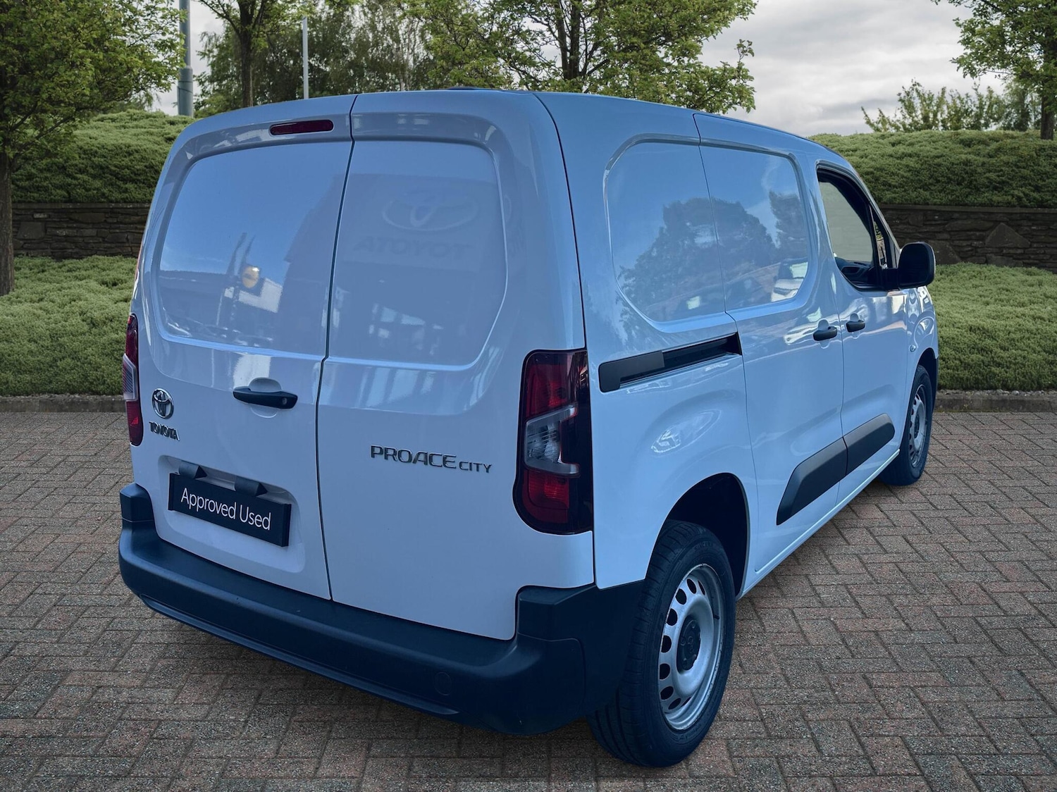 Used Toyota ProAce 2024 for sale - 75748059: Photo 2
