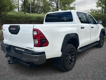 Used Toyota Hilux 2023 for sale - 75432348: Photo