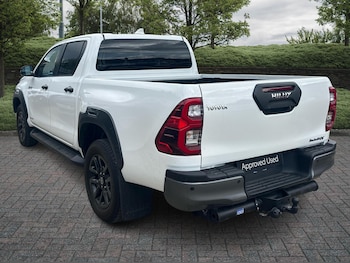 Used Toyota Hilux 2023 for sale - 75432348: Photo
