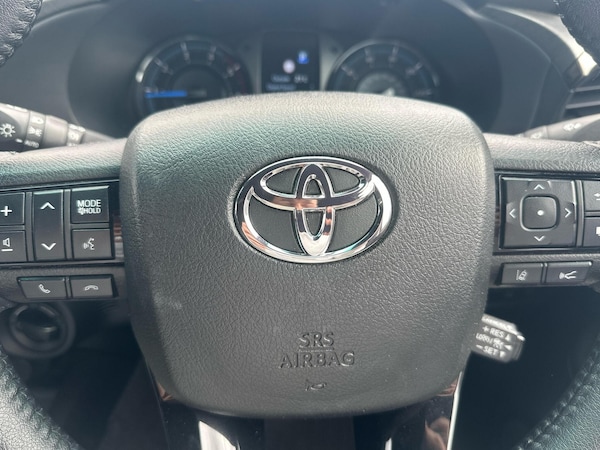 Used Toyota Hilux 2023 for sale - 75432348: Photo 8