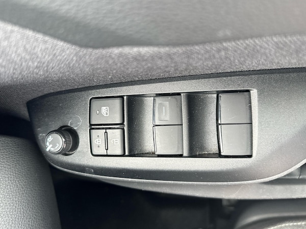 Used Toyota Yaris 2023 for sale - 75432413: Photo 23