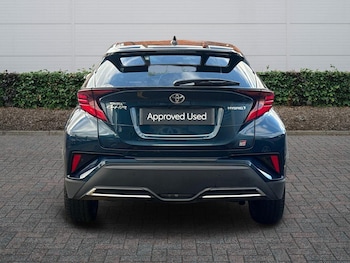 Used Toyota C-HR 2023 for sale - 77239247: Photo