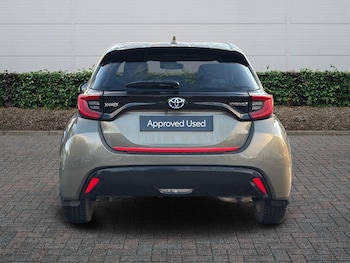 Used Toyota Yaris 2020 for sale - 76563188: Photo