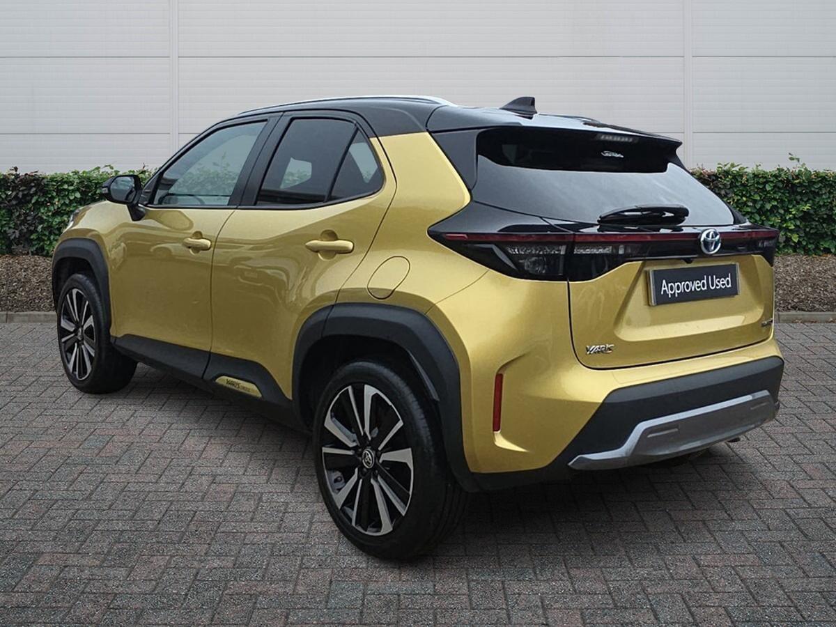 Used Toyota Yaris Cross 2022 for sale - 77013602: Photo 2