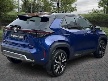 Used Toyota Yaris Cross 2022 for sale - 76043972: Photo 2