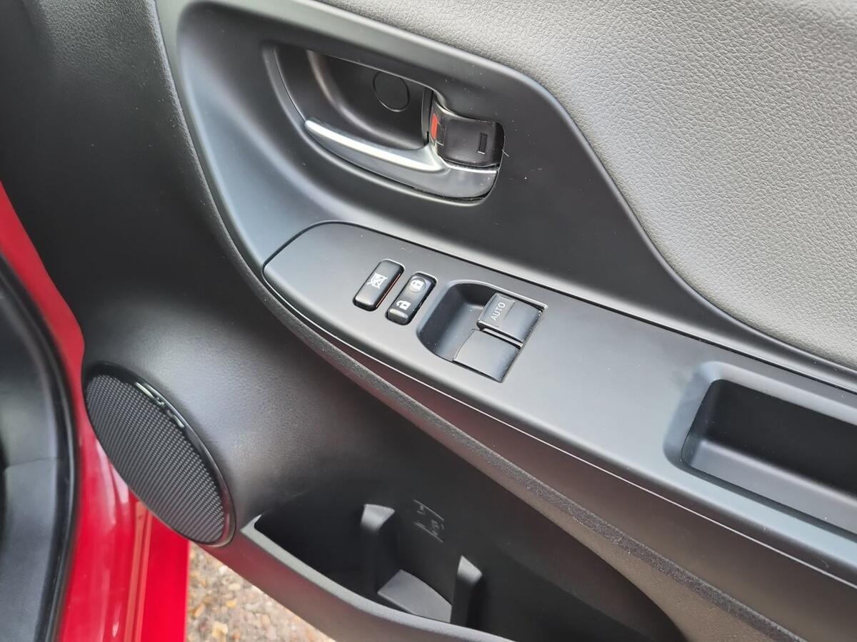 Used Toyota Yaris 2019 for sale - 76937232: Photo 13