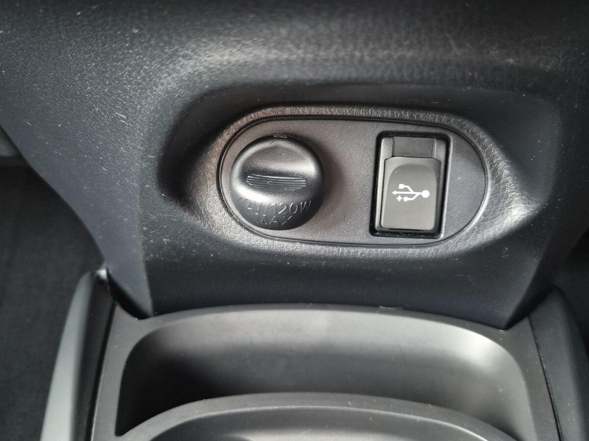 Used Toyota Yaris 2019 for sale - 76937232: Photo 17