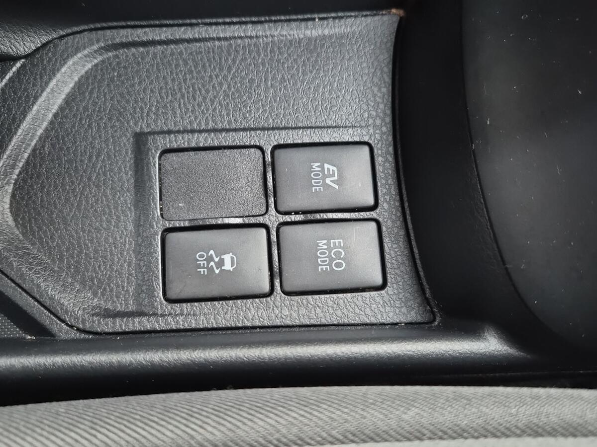 Used Toyota Yaris 2019 for sale - 76937232: Photo 18