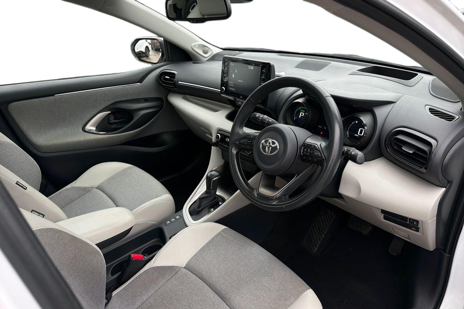 Used Toyota Yaris 2021 for sale - 77307051: Photo 12