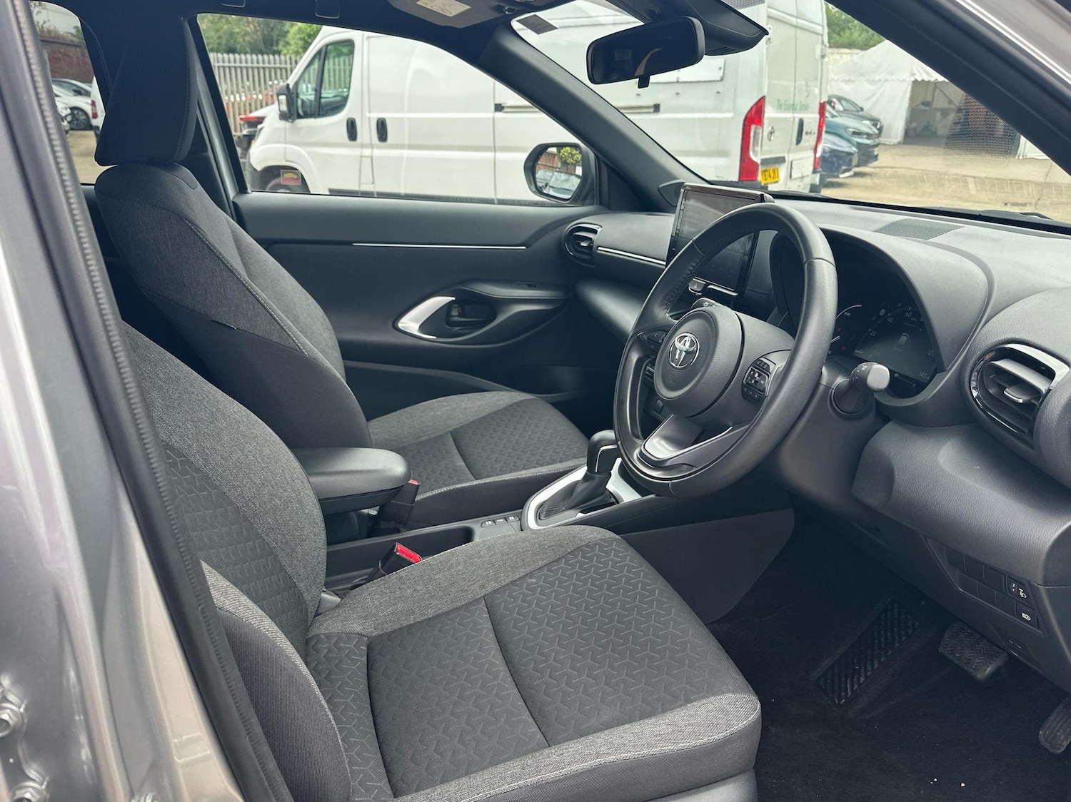 Used Toyota Yaris Cross 2023 for sale - 76434214: Photo 11