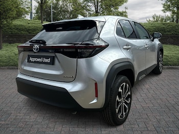 Used Toyota Yaris Cross 2023 for sale - 76434214: Photo