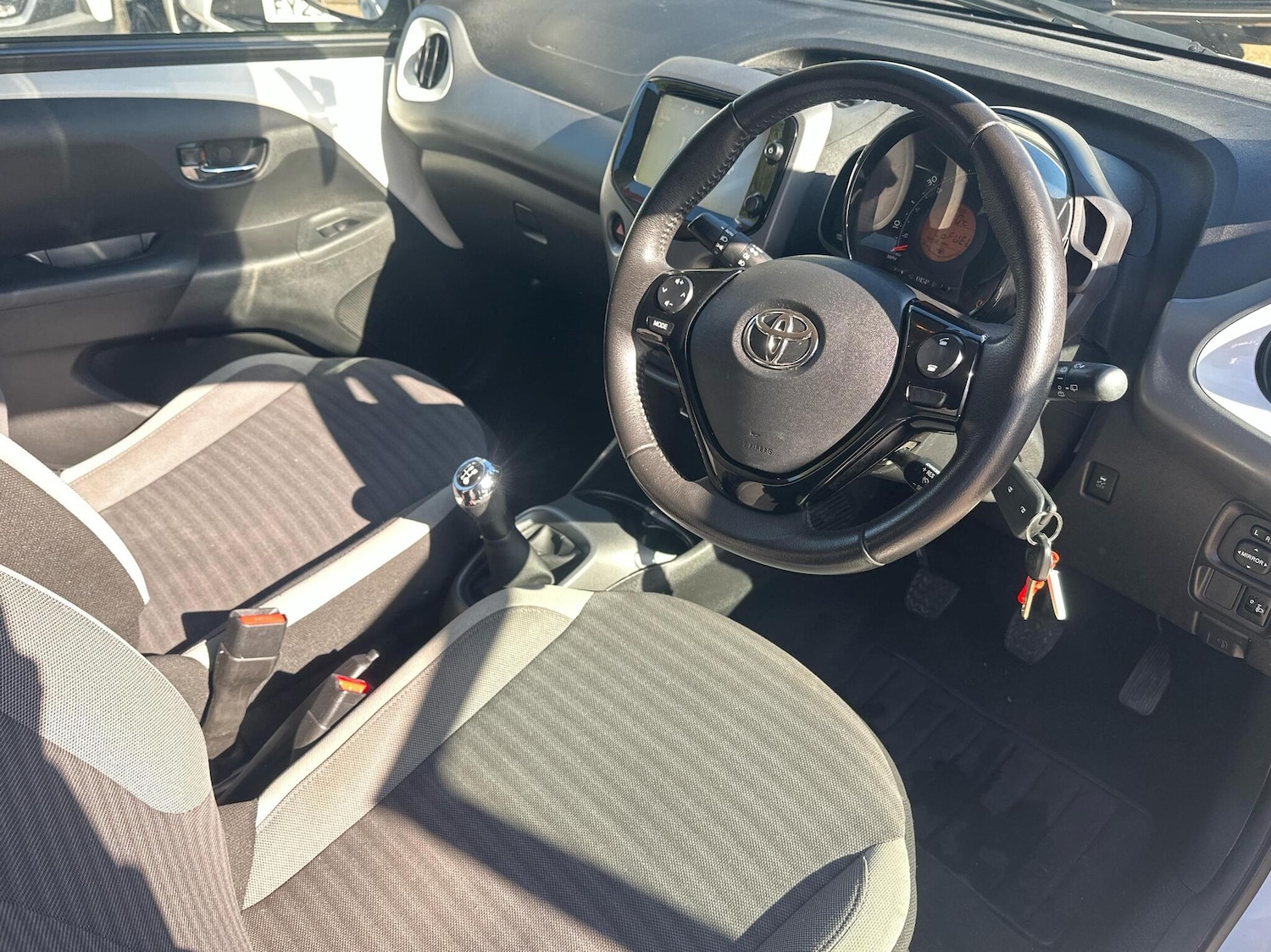 Used Toyota AYGO 2018 for sale - 76044007: Photo 11