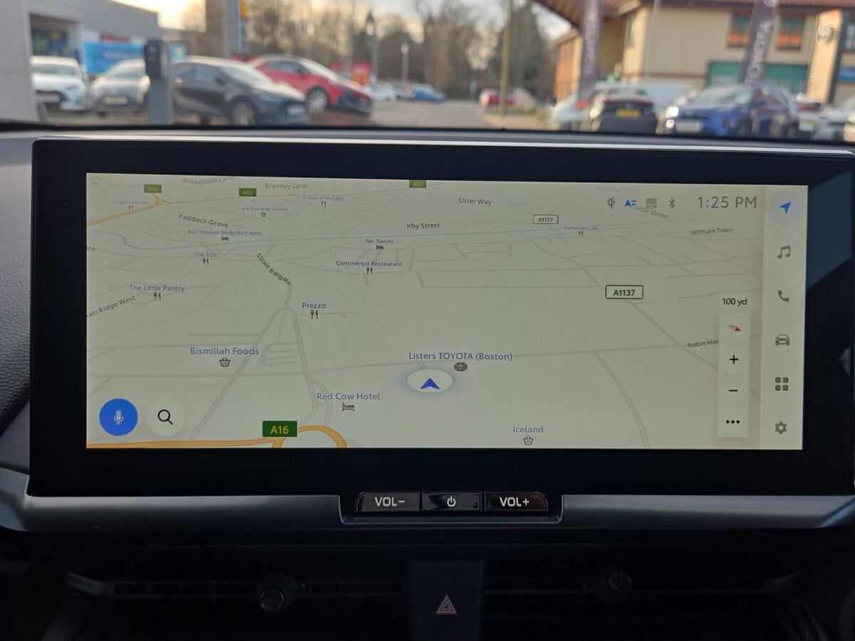 Used Toyota C-HR 2024 for sale - 76937263: Photo 11