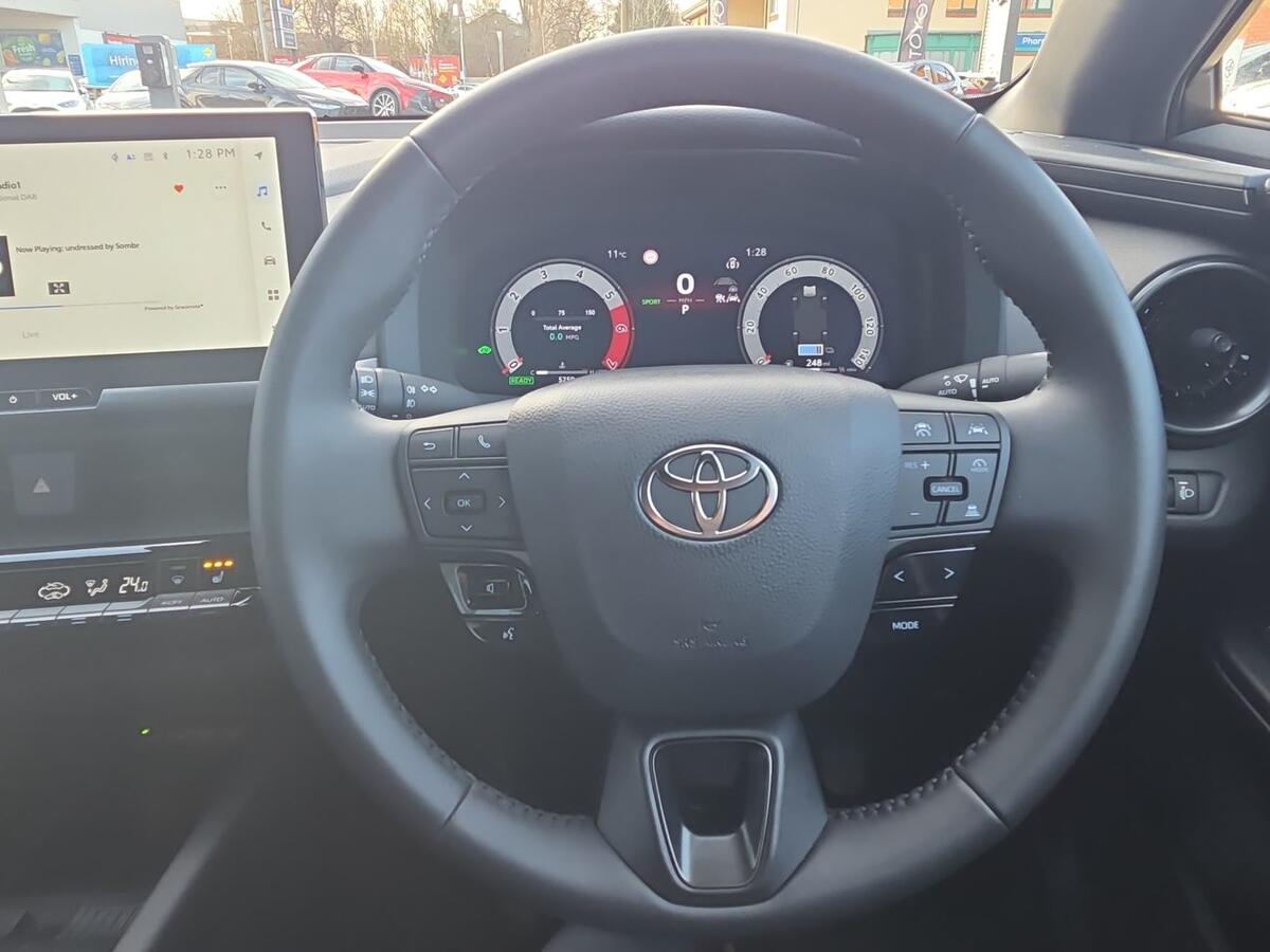 Used Toyota C-HR 2024 for sale - 76937263: Photo 21