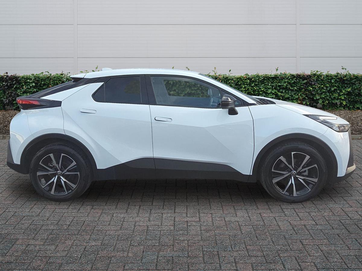 Used Toyota C-HR 2024 for sale - 76937263: Photo 5