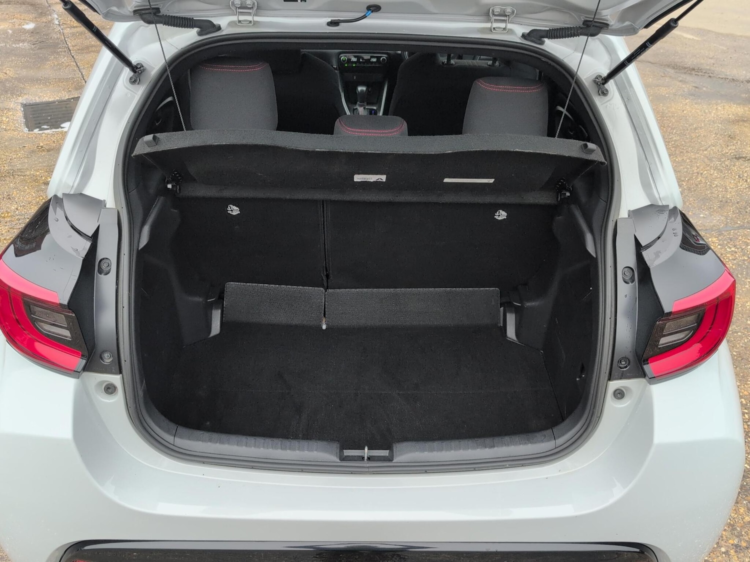 Used Toyota Yaris 2023 for sale - 76139687: Photo 14
