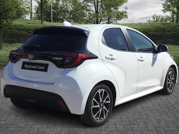 Used Toyota Yaris 2023 for sale - 75116124: Photo