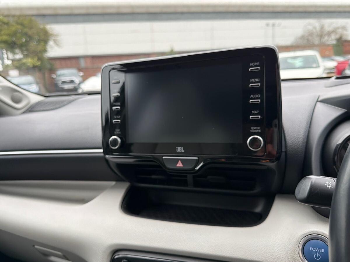 Used Toyota Yaris 2021 for sale - 77575933: Photo 11