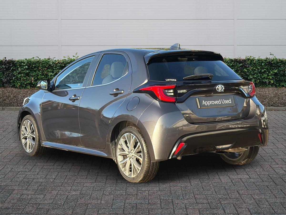 Used Toyota Yaris 2023 for sale - 76800590: Photo 2