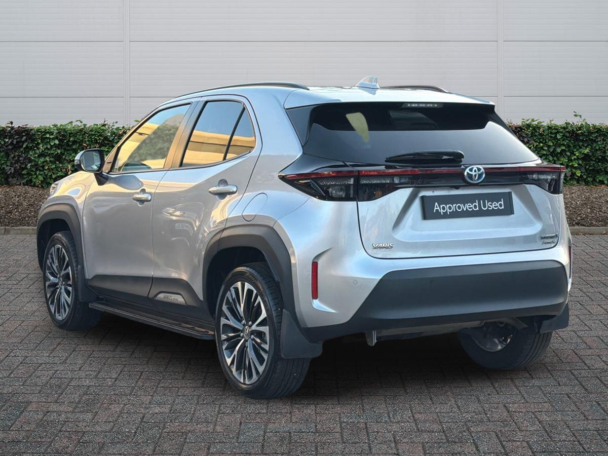 Used Toyota Yaris Cross 2023 for sale - 77124614: Photo 2