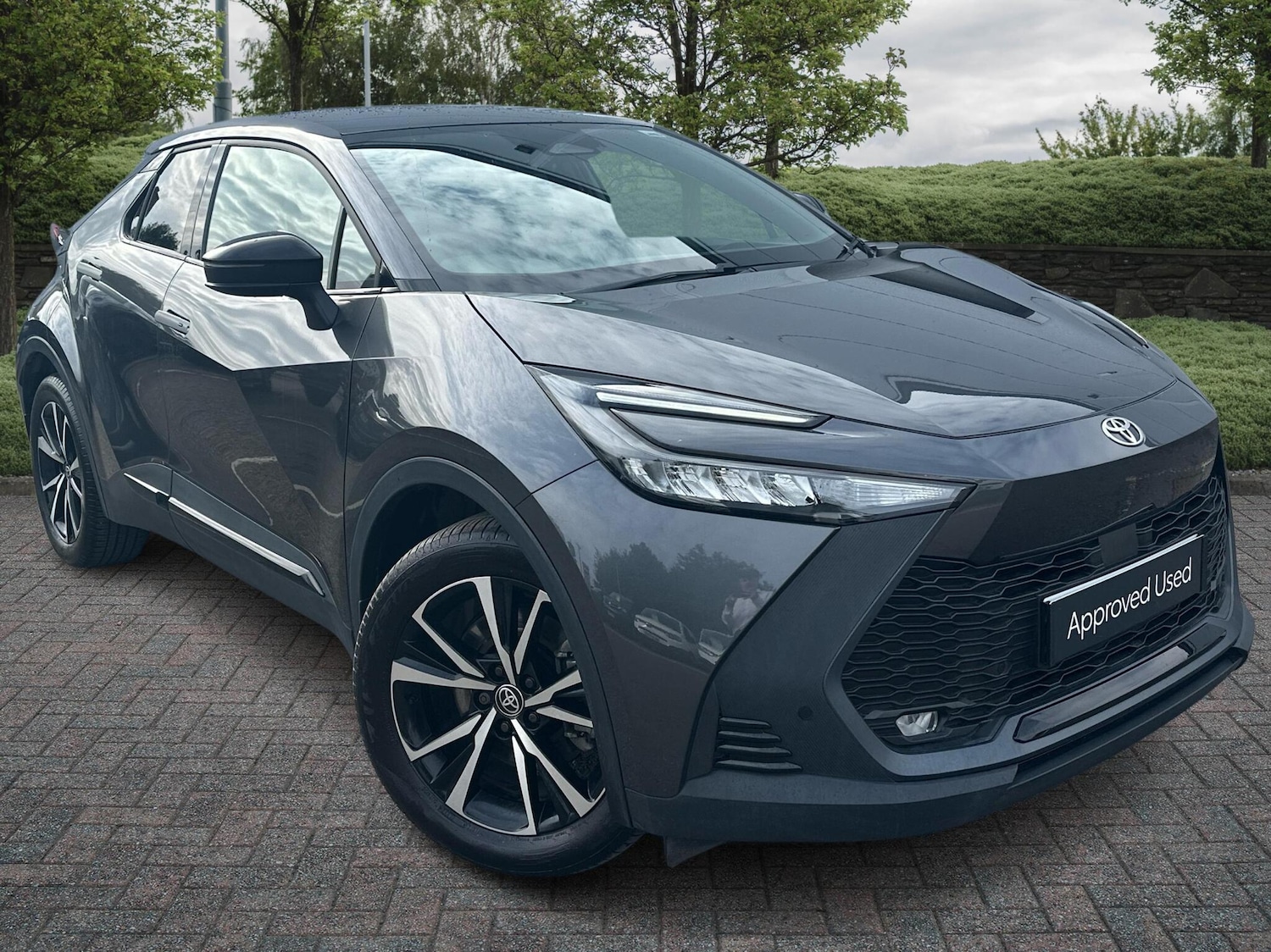 Used Toyota C-HR 2024 for sale - 76837811: Photo 1