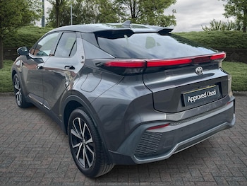 Used Toyota C-HR 2024 for sale - 76837811: Photo