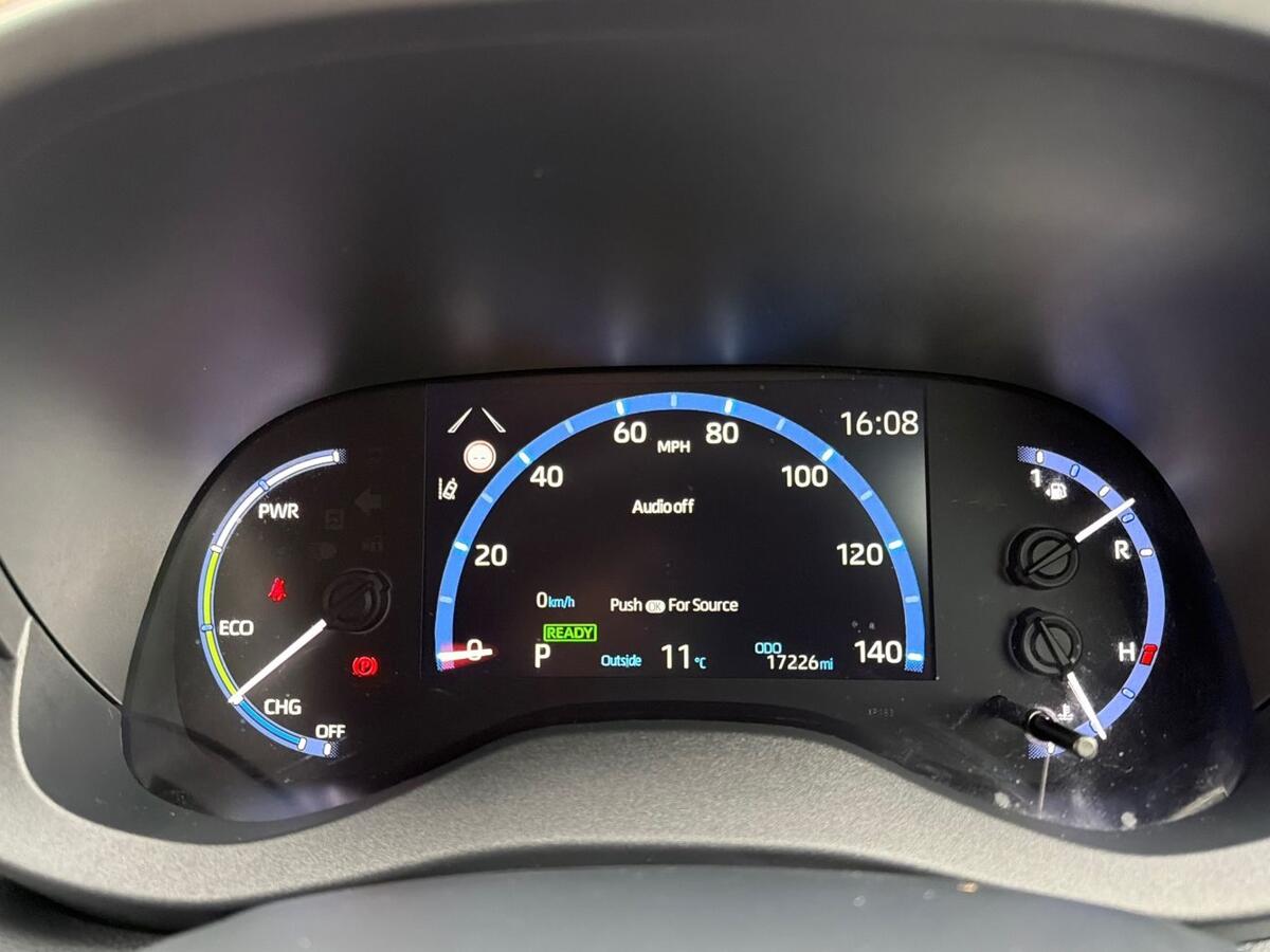 Used Toyota Yaris Cross 2023 for sale - 77994856: Photo 13