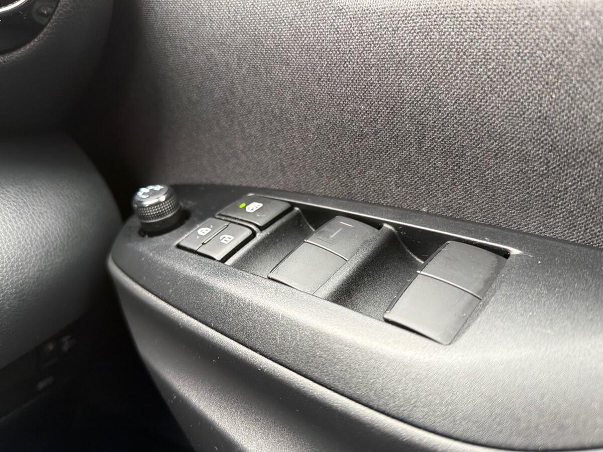 Used Toyota Yaris Cross 2023 for sale - 77994856: Photo 14