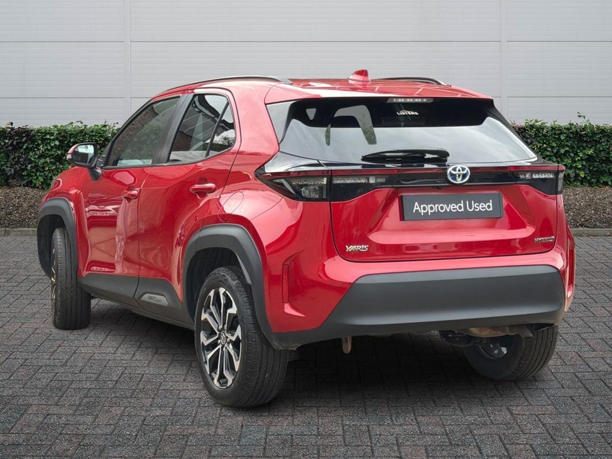 Used Toyota Yaris Cross 2023 for sale - 77994856: Photo 2