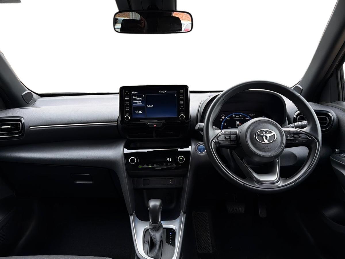 Used Toyota Yaris Cross 2023 for sale - 77994856: Photo 8