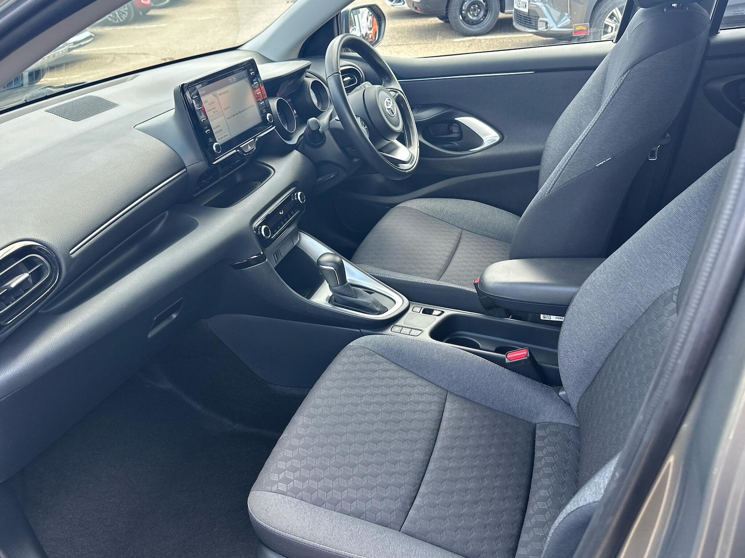 Used Toyota Yaris 2022 for sale - 76500888: Photo 10