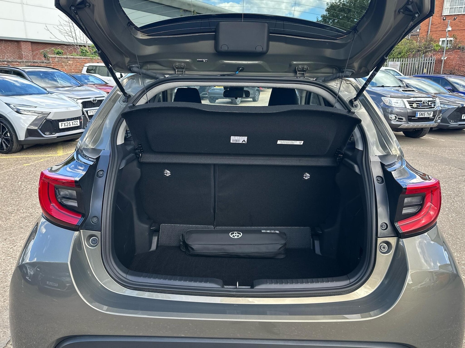 Used Toyota Yaris 2022 for sale - 76500888: Photo 14