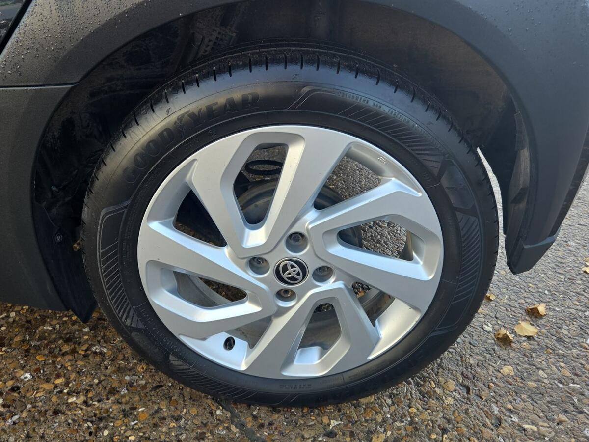 Used Toyota Aygo X 2022 for sale - 76937230: Photo 17