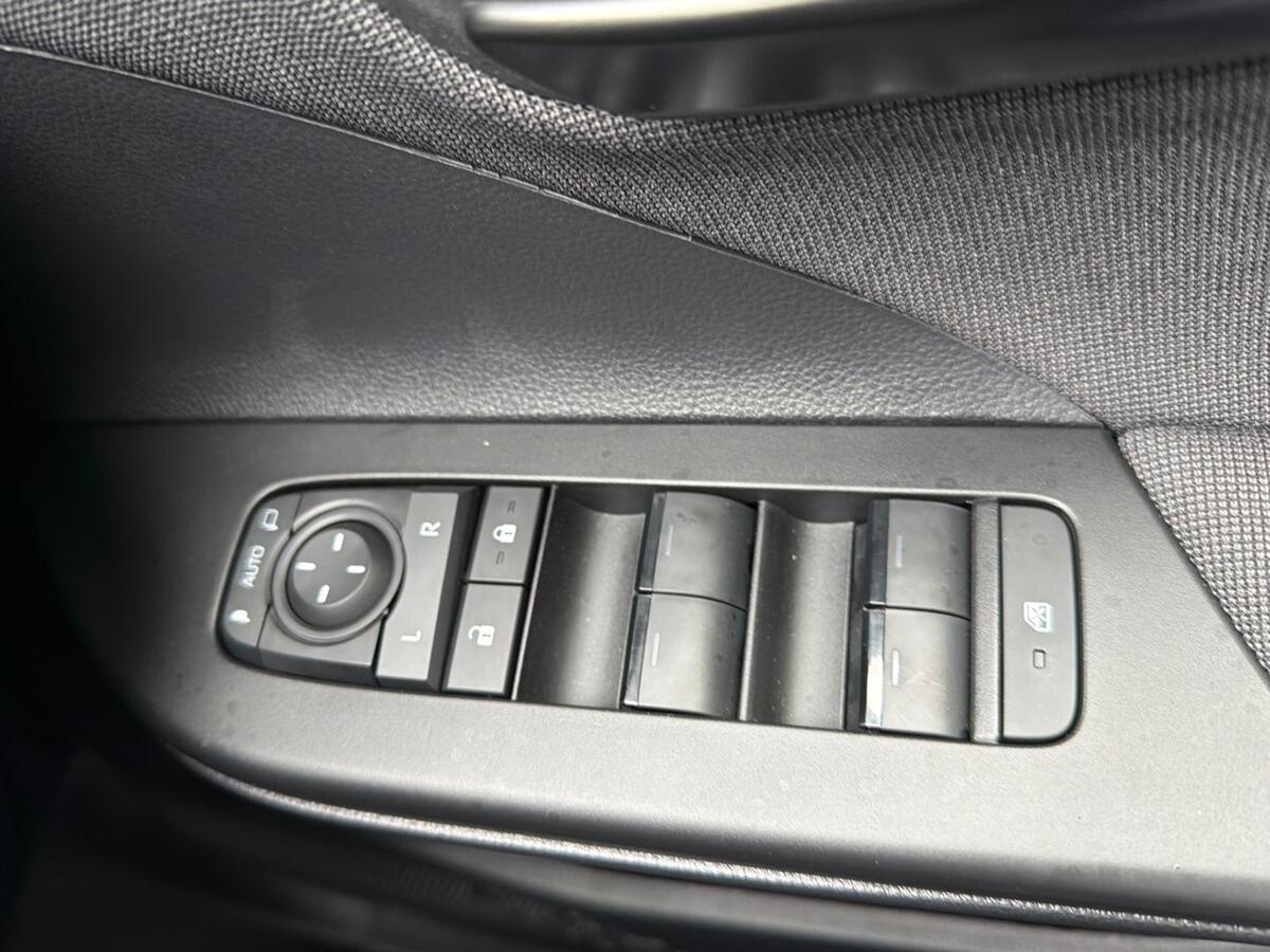 Used Toyota C-HR 2025 for sale - 77512169: Photo 16