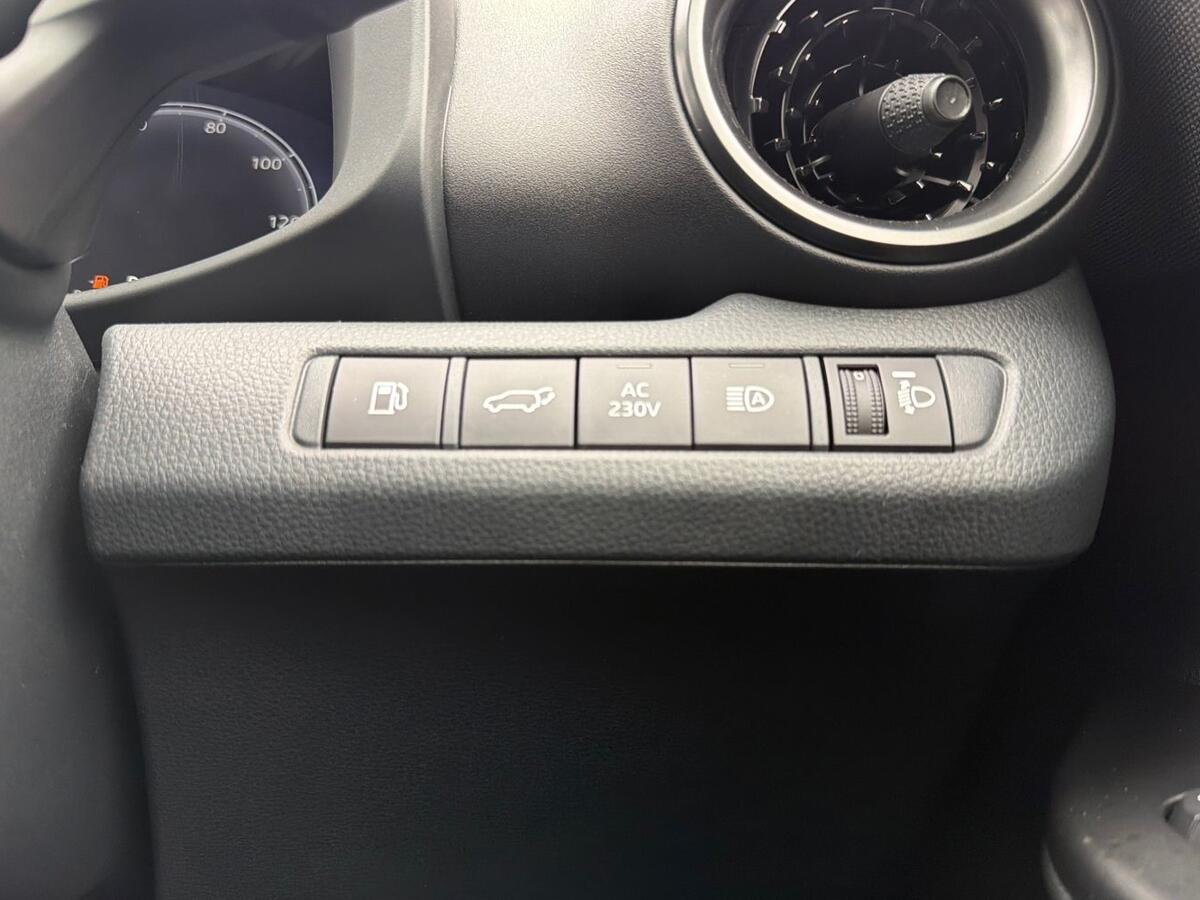 Used Toyota C-HR 2025 for sale - 77512169: Photo 17