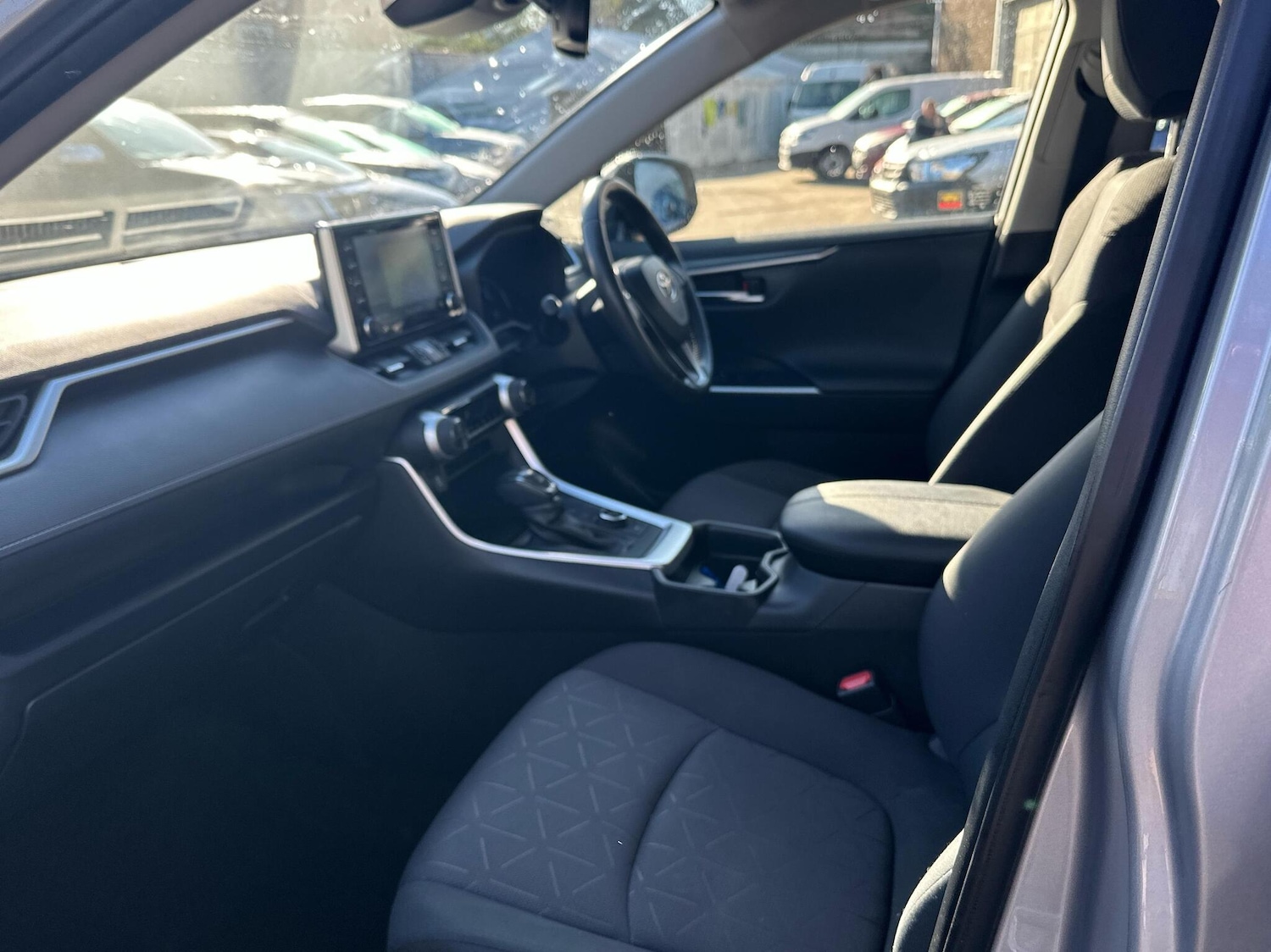 Used Toyota RAV4 2020 for sale - 76017668: Photo 10