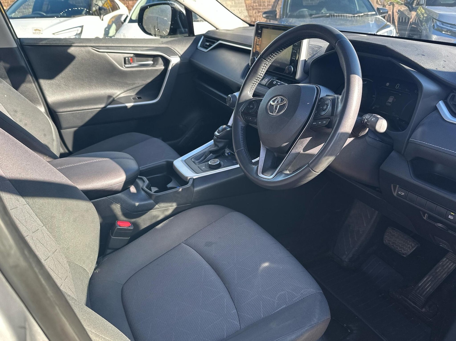 Used Toyota RAV4 2020 for sale - 76017668: Photo 11