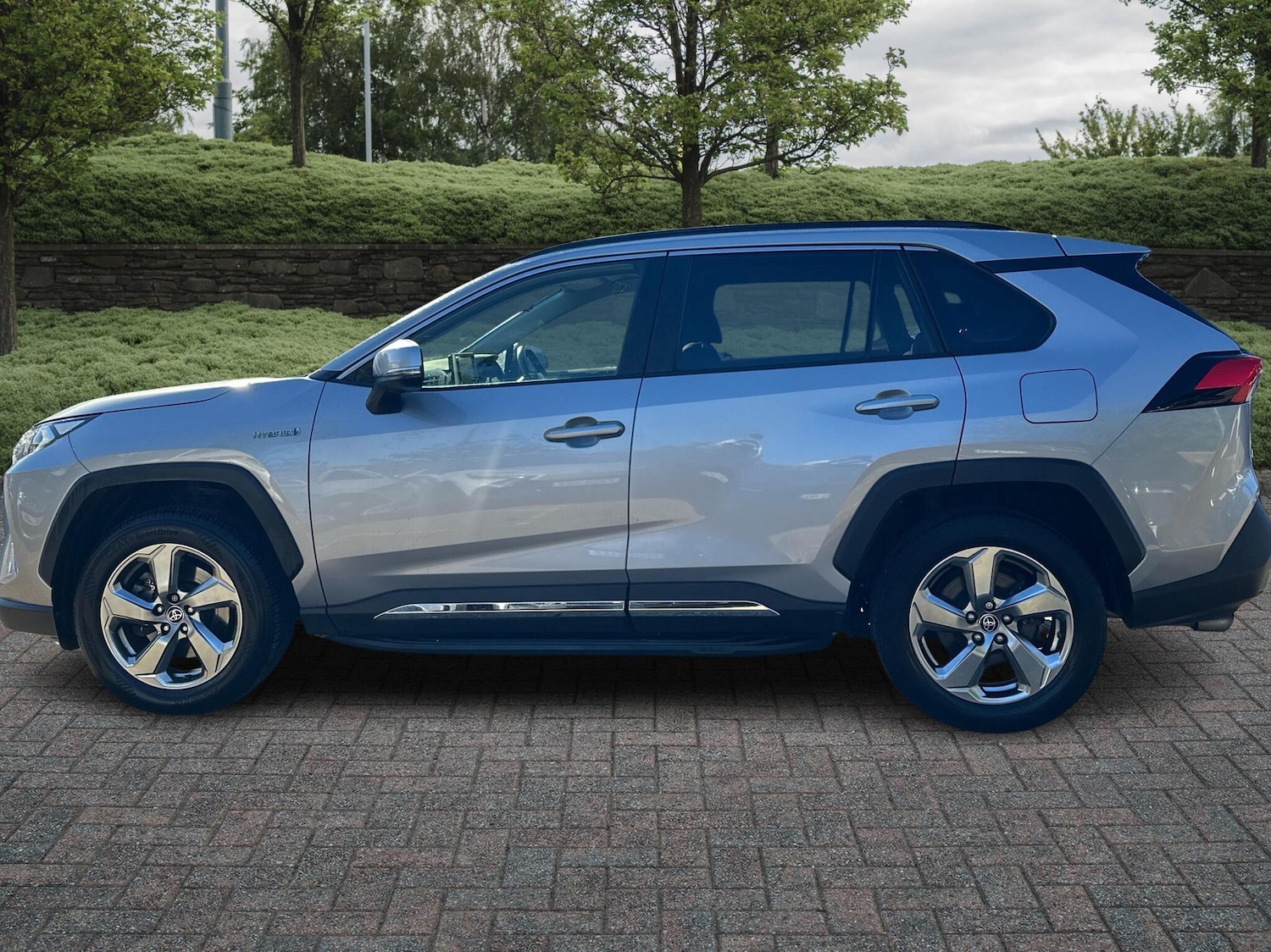 Used Toyota RAV4 2020 for sale - 76017668: Photo 17