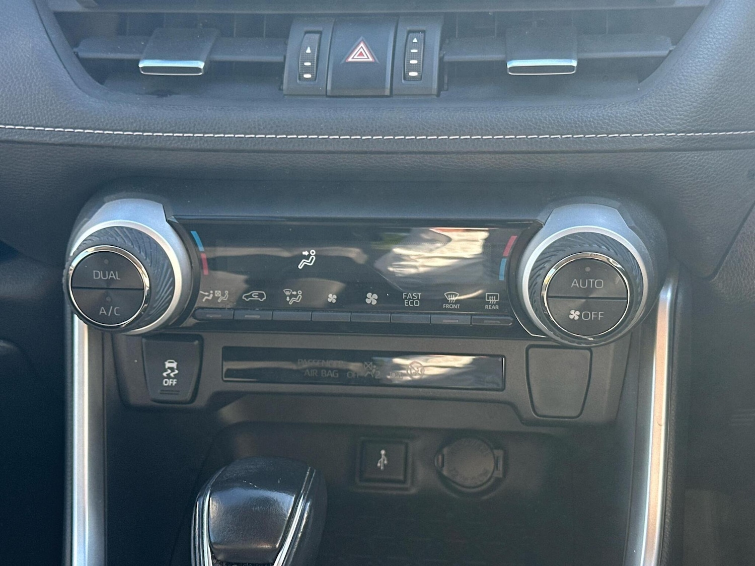 Used Toyota RAV4 2020 for sale - 76017668: Photo 23