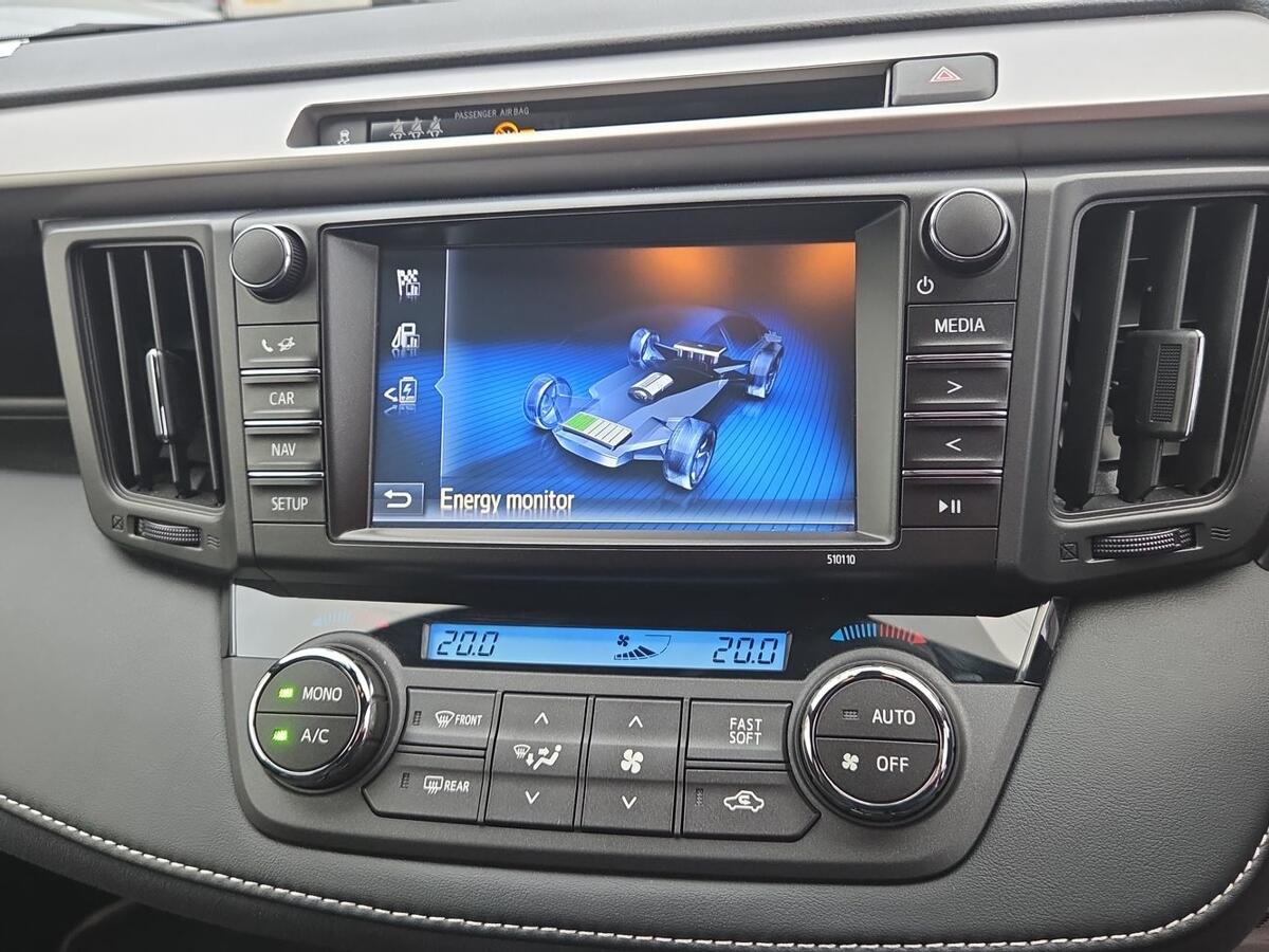 Used Toyota RAV4 2017 for sale - 76856286: Photo 11